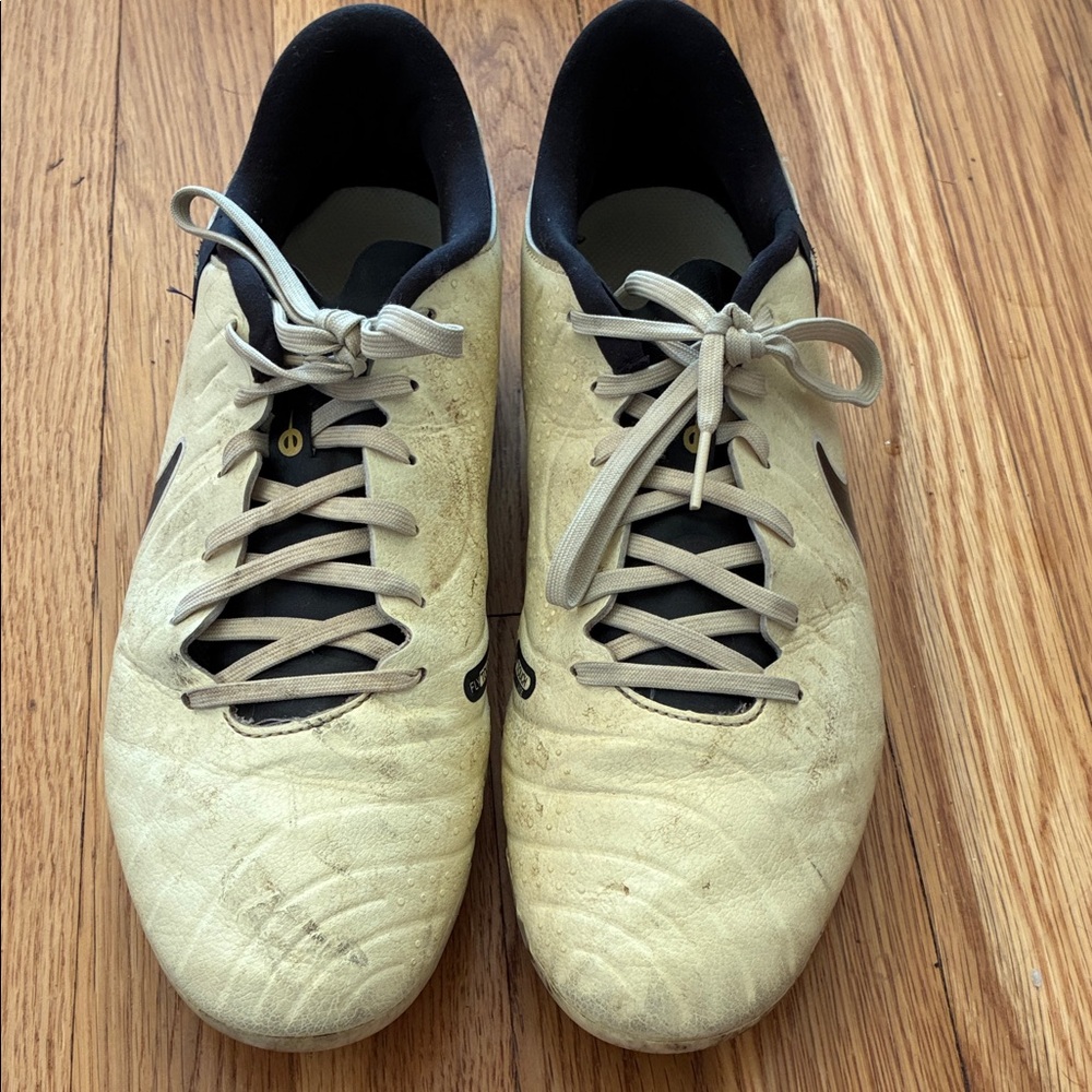 Nike Tiempo Legend 10 Academy FlyTouch Lite Soccer Cleats Lemon Chiffon Men's 11